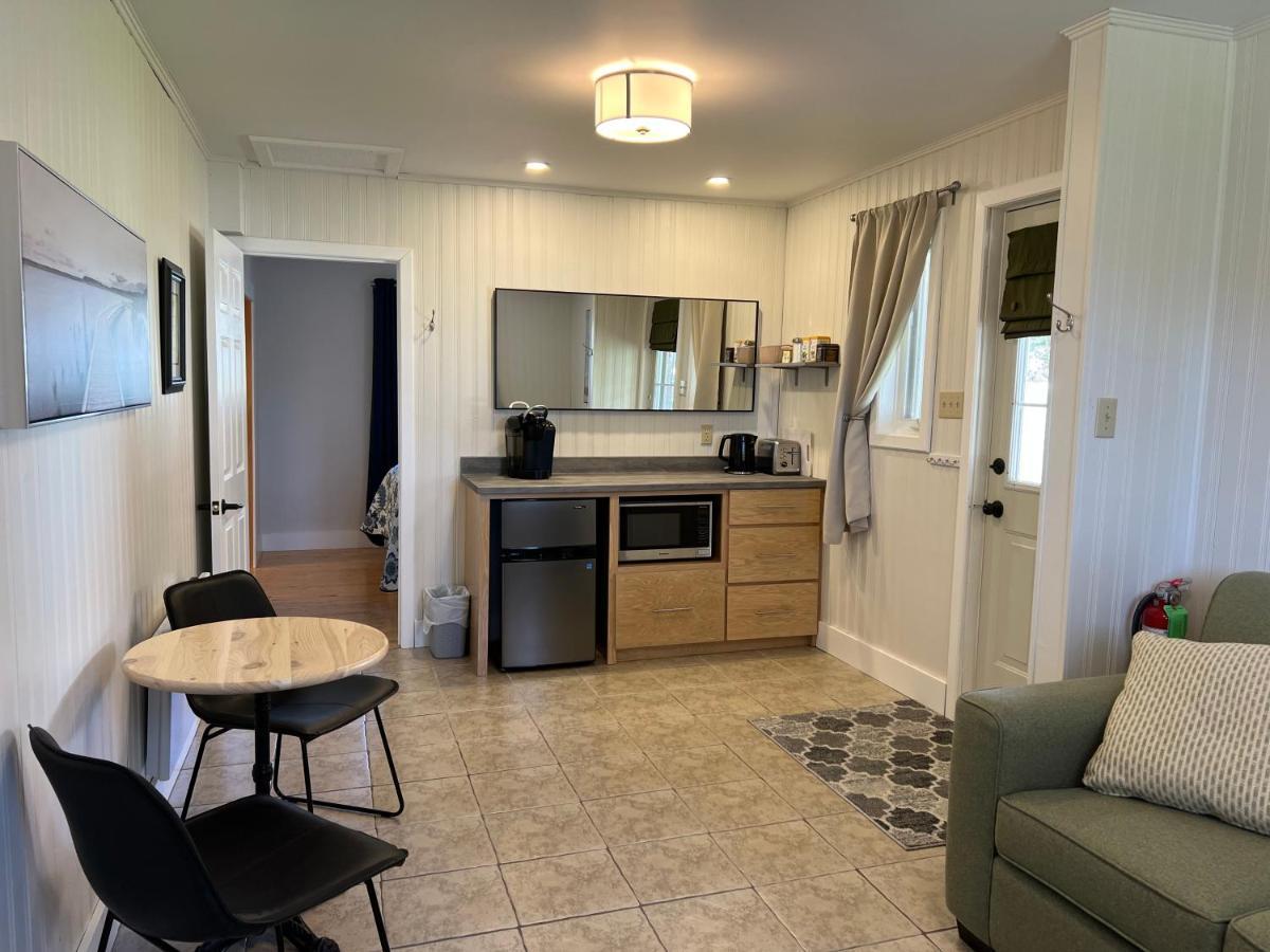רוקי הארבור Wildflowers Country Inn חדר תמונה